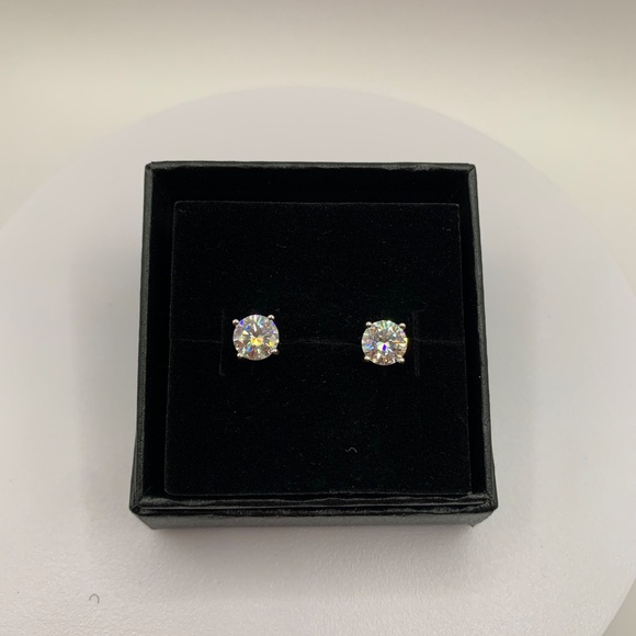 1ct Diamond Cut Moissanite earrings new in gift box stunning fire and brilliant - Picture 4 of 5
